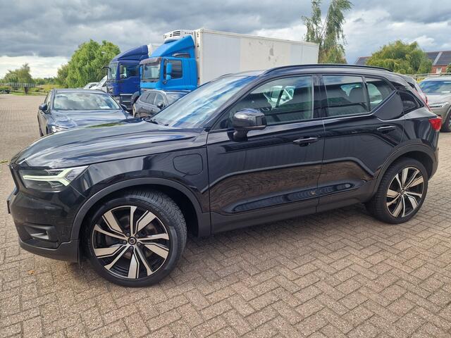 Volvo XC40 T4 Recharge R-Design Luxury-pakket (audio installatie premium, elektrisch verstelbare passagiersstoel, elektrisch verstelb. bestuurdersstoel met geheugen, elektrisch glazen panorama-dak, parkeersensor voor, rondomzicht camera)