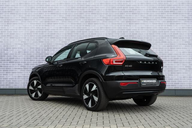 Volvo XC40 Single Motor Core 69 kWh | Parkeercamera | Parkeersensoren Voor en Achter | Google | Apple Carplay | Cruise Control | Draadloze Telefoonoplader |
