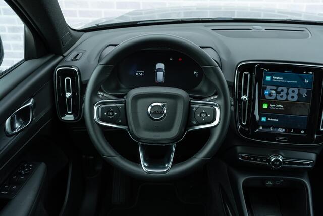 Volvo XC40 Single Motor Core 69 kWh | Parkeercamera | Parkeersensoren Voor en Achter | Google | Apple Carplay | Cruise Control | Draadloze Telefoonoplader |