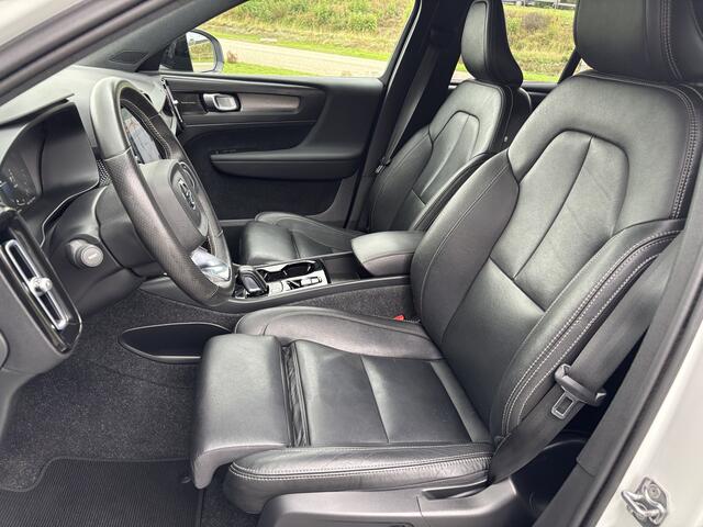 Volvo XC40 1.5 T5 Recharge R-Design Trekh. I Pano dak I Navi I Camera