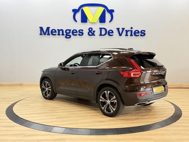 Volvo XC40 1.5 T5 Twin Engine Inscription Airco ECC | Panorama | Trekhaak | Virtual | 360 Camera | Apple Carplay | Isofix