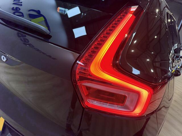 Volvo XC40 1.5 T5 Twin Engine Inscription Airco ECC | Panorama | Trekhaak | Virtual | 360 Camera | Apple Carplay | Isofix