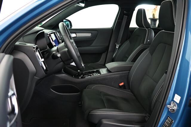 Volvo XC40 2.0 B4 AWD Ultimate Dark Pano / ACC / Harman Kardon / Camera