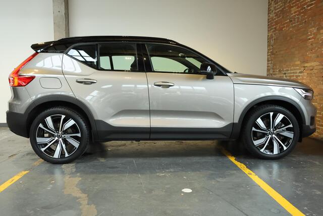 Volvo XC40 T4 Recharge R-Design | Adaptive Cruise Control | Parkeersensoren voor + achter | Parkeercamera | 20'' Lichtmetalen velgen | Dealeronderhouden | Navigatie | 1ste Eigenaar | Lederen Bekleding | Stoelverwarming