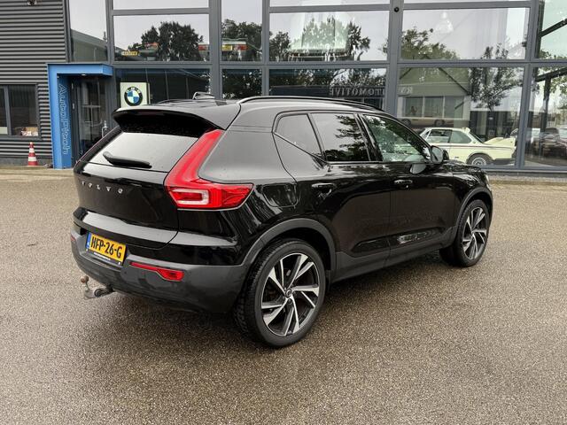 Volvo XC40 1.5 T5 Recharge R-Design 20 INCH | LEDEREN BEKLEDING | ELEKTRISCHE TREKHAAK | CAMERA | STOEL + STUURVERWARMING | ELEKTRISCHE ACHTERKLEP | ONDERHOUD GEHAD | ALL-IN PRIJS INCL. 12 MND BOVAG GARANTIE