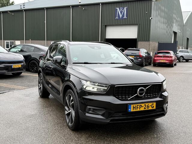 Volvo XC40 1.5 T5 Recharge R-Design 20 INCH | LEDEREN BEKLEDING | ELEKTRISCHE TREKHAAK | CAMERA | STOEL + STUURVERWARMING | ELEKTRISCHE ACHTERKLEP | ONDERHOUD GEHAD | ALL-IN PRIJS INCL. 12 MND BOVAG GARANTIE