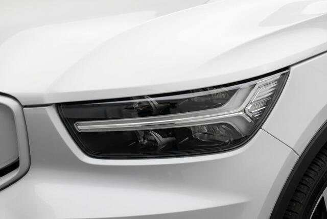 Volvo XC40 Recharge P8 AWD R-Design 408PK | Pano | Harman Kardon | Trekhaak | 360° | Winterpakket