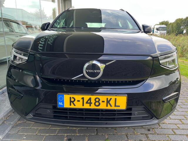 Volvo XC40 Recharge Plus 70 kWh | Rijklaar incl 12 mnd Bovag | SoH 93% Warmtepomp Sportstoelen Keyless DAB Trekhaak