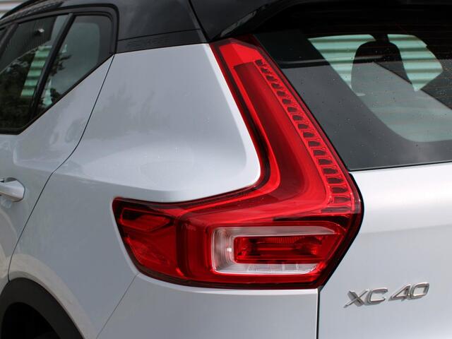 Volvo XC40 1.5 T5 Recharge R-Design Automaat / Reservewiel / DAB / Glossy Black Dak / Microtech Nubuck interieur