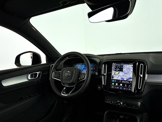 Volvo XC40 B4 Plus Dark | Panoramadak | 360° camera | Harman Kardon | Stoel- en stuurverwarming | Trekhaak