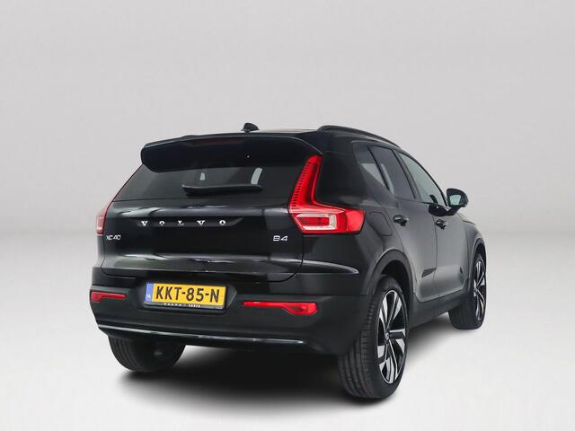 Volvo XC40 B4 Plus Dark | Panoramadak | 360° camera | Harman Kardon | Stoel- en stuurverwarming | Trekhaak