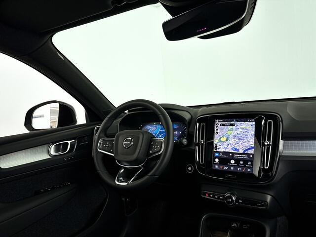 Volvo XC40 B4 Plus Dark | Panoramadak | 360° camera | Harman Kardon | Stoel- en stuurverwarming | Trekhaak