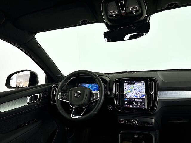 Volvo XC40 B4 Plus Dark | Panoramadak | 360° camera | Harman Kardon | Stoel- en stuurverwarming | Trekhaak
