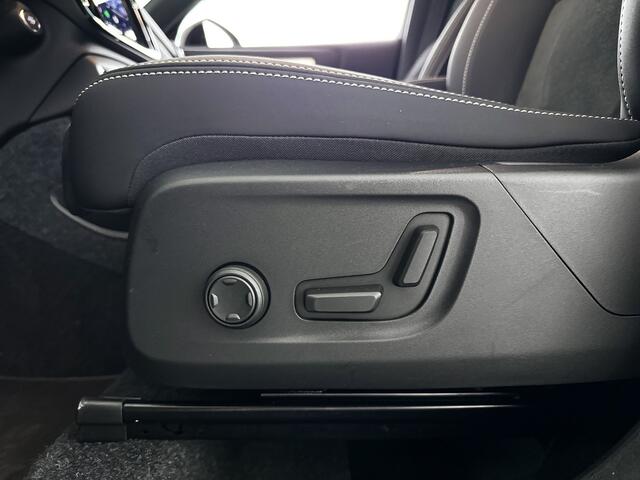 Volvo XC40 B4 Plus Black Edition | Panoramadak | 360° camera | Harman Kardon | Stoel- en stuurverwarming | Trekhaak