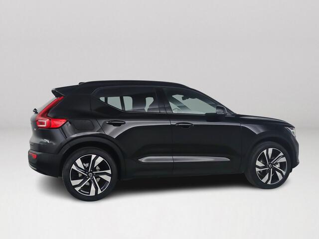 Volvo XC40 B4 Plus Dark | Panoramadak | 360° camera | Harman Kardon | Stoel- en stuurverwarming | Trekhaak