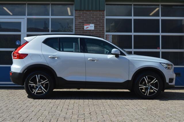Volvo XC40 1.5 T3 | AUT - CAMERA - STOELVERW.