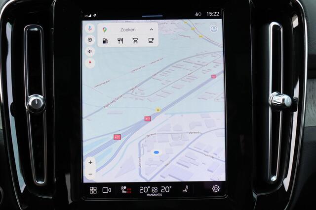 Volvo XC40 B3 Core - IntelliSafe Assist - Lederen bekleding met elektrisch verstelbare voorstoelen, links met geheugen - Parkeercamera achter - Verwarmde voorstoelen & stuur - Parkeersensoren voor & achter - Draadloze tel. lader - Extra getint glas - 18 inch LMV