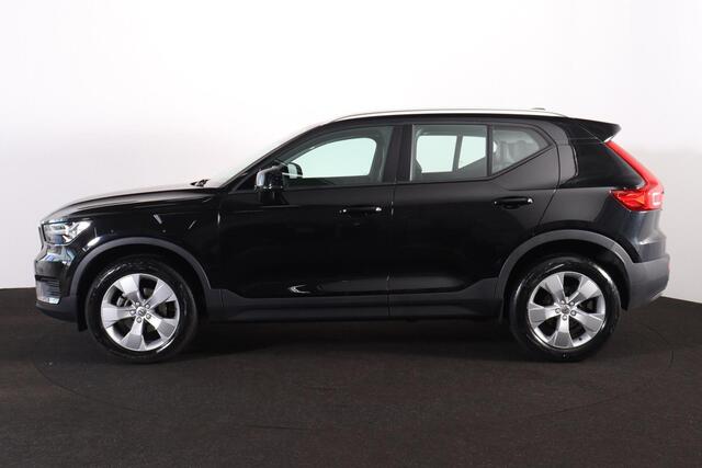 Volvo XC40 T3 Momentum Pro - IntelliSafe Assist & Surround - Parkeercamera achter - Verwarmde voorstoelen - Parkeersensoren voor & achter - Volvo On Call - 18' LMV
