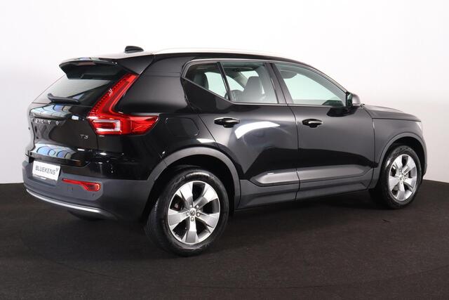 Volvo XC40 T3 Momentum Pro - IntelliSafe Assist & Surround - Parkeercamera achter - Verwarmde voorstoelen - Parkeersensoren voor & achter - Volvo On Call - 18' LMV