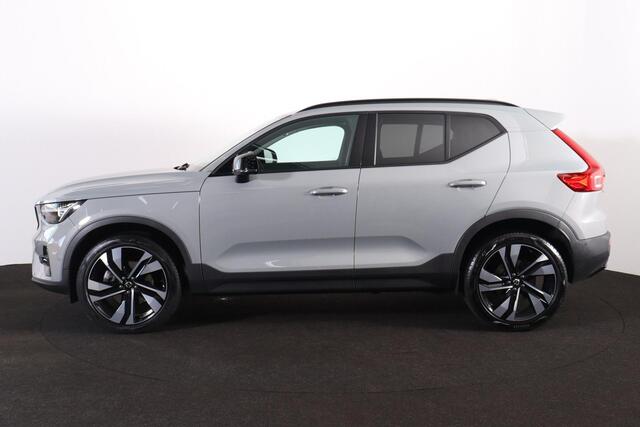 Volvo XC40 B3 Ultimate Dark - Panorama/schuifdak - IntelliSafe Assist & Surround - 360º Camera - Harman/Kardon audio - Adaptieve LED koplampen - Verwarmde voorstoelen & stuur - Parkeersensoren voor & achter - Elektr. bedienb. voorstoelen met geheugen links - Draadloze tel. lader - Extra getint glas - 20' LMV
