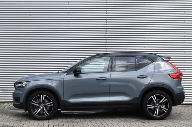 Volvo XC40 1.5 T5 RECHARGE. R-DESIGN / EL. STOEL + MEMORY / HenK AUDIO / EL. TREKHAAK