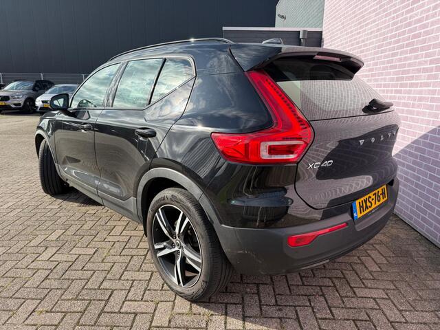 Volvo XC40 1.5 T5 Recharge Business Pro | Trekhaak | Parkeercamera | Cruise Control | Stoel/stuur verwarming | Parkeersensoren V+A | Keyless entry/start | Actieve Led Koplampen |