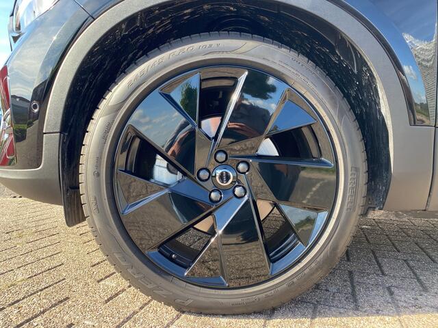 Volvo XC40 2.0 B4 Plus Black Edition / Trekhaak / 360 camera / Harman/Kardon / Panoramadak /