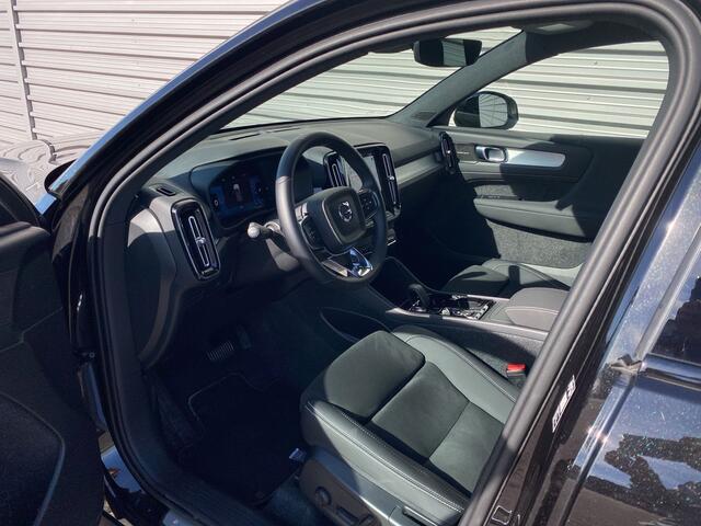 Volvo XC40 2.0 B4 Plus Black Edition / Trekhaak / 360 camera / Harman/Kardon / Panoramadak /