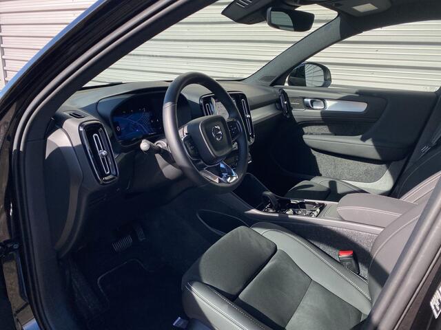 Volvo XC40 2.0 B4 Plus Black Edition / Trekhaak / 360 camera / Harman/Kardon / Panoramadak /