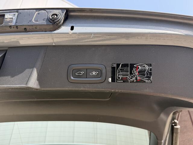 Volvo XC40 1.5 T2 Momentum Business | Lederen bekleding | IntelliSafe Assist