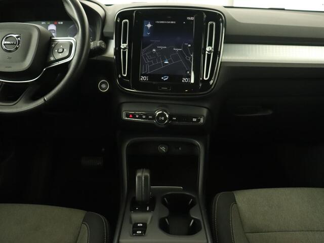 Volvo XC40 1.5 T4 Recharge Inscription Expression | SOH 86,3% | Trekhaak | Carplay | Navigatie | Climate control | Parkeerhulp | Cruise control | Full LED | PHEV | Plug In