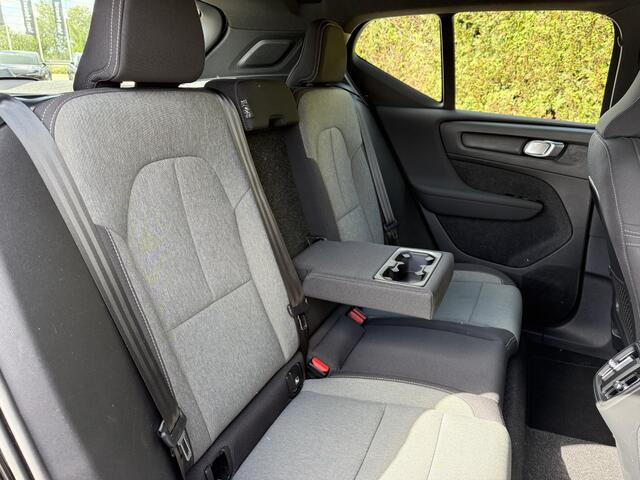 Volvo XC40 B3 Core | Google Navigatie | Parkeer Camera | Aut.