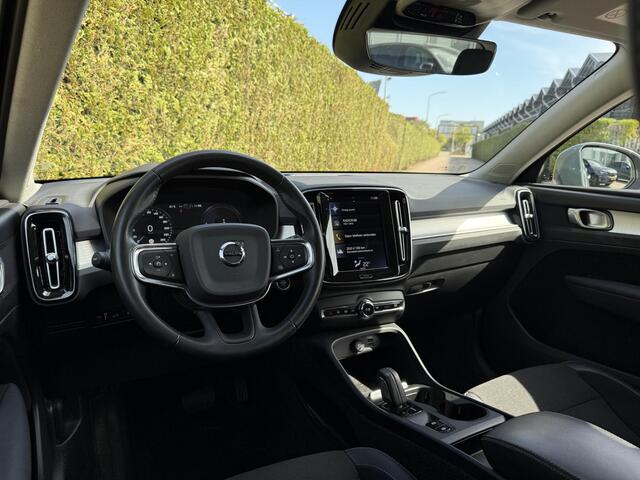 Volvo XC40 T5 Twin Engine Momentum Pro | Blis | Trekhaak | Cruise control | Parkeerhulp |