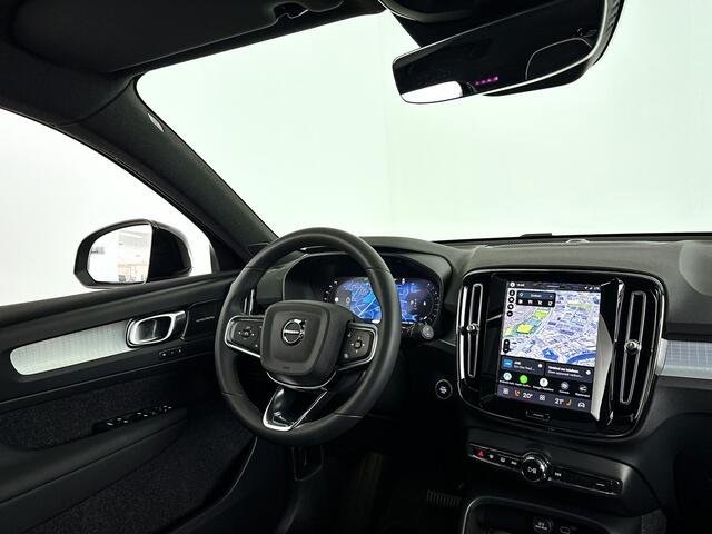 Volvo XC40 B4 Plus Dark | Panoramadak | 360° camera | Harman Kardon | Stoel- en stuurverwarming | Trekhaak