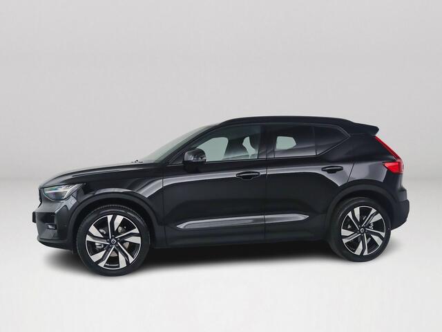 Volvo XC40 B4 Plus Dark | Panoramadak | 360° camera | Harman Kardon | Stoel- en stuurverwarming | Trekhaak