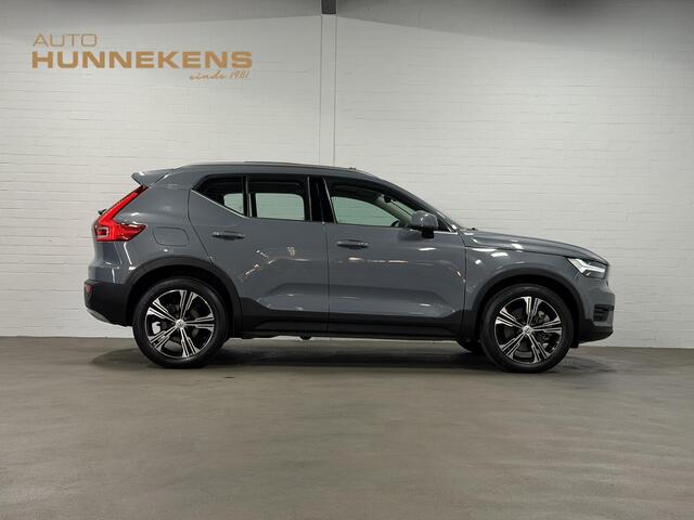 Volvo XC40 1.5 T4 Recharge Inscription Expression Open dak | Stuur-/Stoelverwarming | Achteruitrij camera | Cruise control | Keyless | 19" wielen