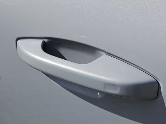 Volvo XC40 T3 163PK R-Design | BLIS | Camera Achter | PDC V+A | Trekhaak | ACC | Carplay |