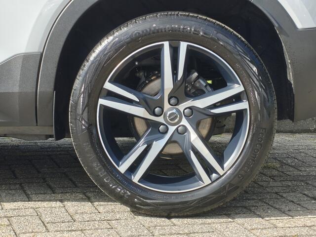 Volvo XC40 T3 163PK R-Design | BLIS | Camera Achter | PDC V+A | Trekhaak | ACC | Carplay |