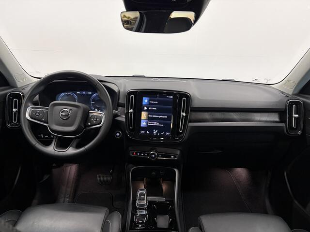 Volvo XC40 1.5 T4 Plug-in hybrid Ultimate Dark Leer/ Pano/ Camera/ CarPlay/ Harman Kardon/ Mem Stoel