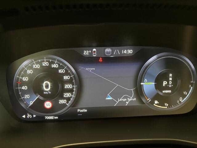 Volvo XC40 1.5 T4 Plug-in hybrid Ultimate Dark Leer/ Pano/ Camera/ CarPlay/ Harman Kardon/ Mem Stoel
