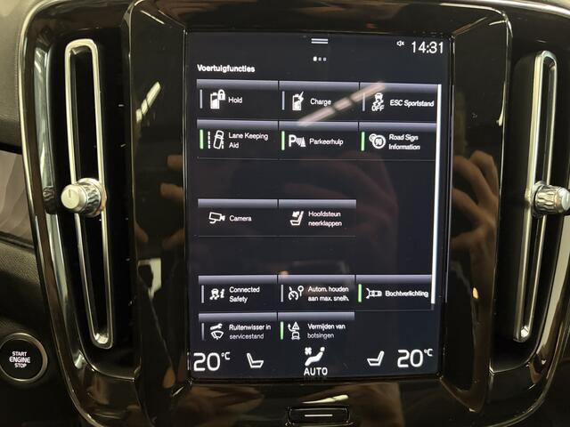 Volvo XC40 1.5 T4 Plug-in hybrid Ultimate Dark Leer/ Pano/ Camera/ CarPlay/ Harman Kardon/ Mem Stoel