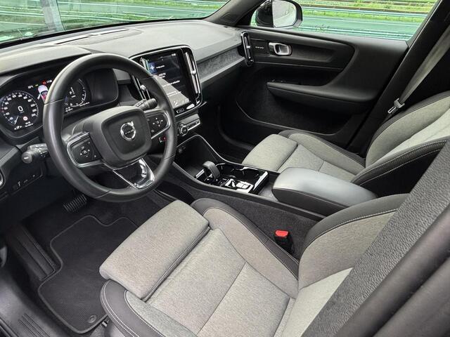 Volvo XC40 1.5 T5 Recharge Inscription Automaat, Verwarmde stoelen + stuur, Parkeer camera, Harman-Kardon Premium audio, Electrisch verstelbare stoelentrekhaak semi electrisch, ACC, Blis
