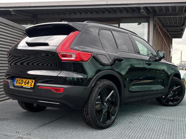 Volvo XC40 2.0 B4 Plus Black Edition Mild hybrid, Automaat, Panoramadak, Trekhaak semi elektrisch wegklapbaar, Harman Kardon audio, 360 graden parkeercamera, Extra getint glas vanaf B-stijl