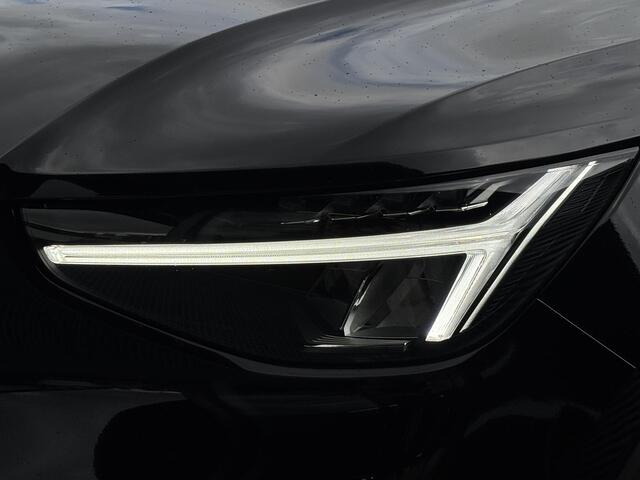 Volvo XC40 2.0 B4 Plus Black Edition Mild hybrid, Automaat, Panoramadak, Trekhaak semi elektrisch wegklapbaar, Harman Kardon audio, 360 graden parkeercamera, Extra getint glas vanaf B-stijl