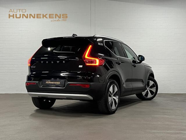 Volvo XC40 1.5 T4 Plug-in hybrid Core Bright Adapt. cruise | Stuur-/stoelverwarming | Achteruitrij camera | Dode hoek assistent | Carplay