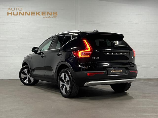 Volvo XC40 1.5 T4 Plug-in hybrid Core Bright Adapt. cruise | Stuur-/stoelverwarming | Achteruitrij camera | Dode hoek assistent | Carplay