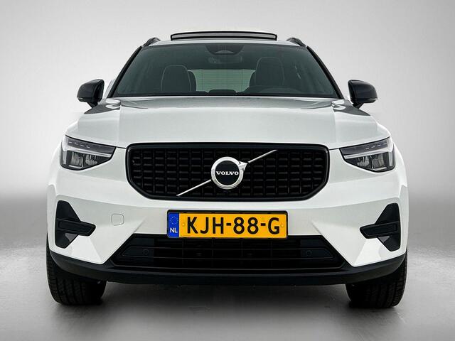 Volvo XC40 2.0 B4 Plus Dark | Trekhaak | Panoramadak | Stoelverwarming |