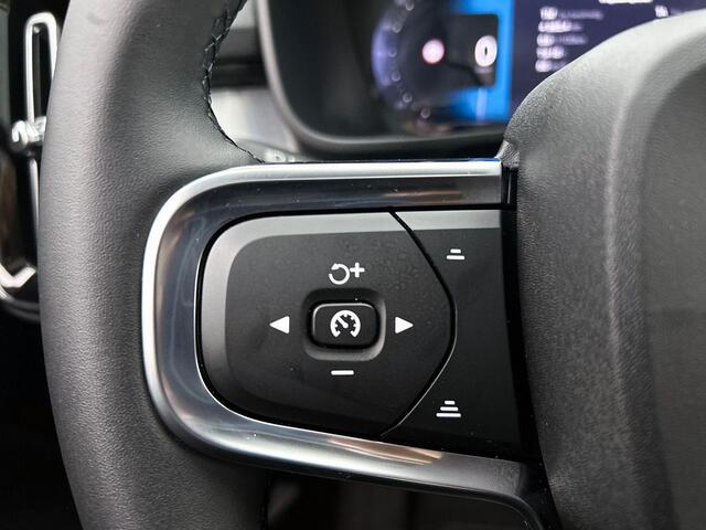 Volvo XC40 2.0 B4 Plus Dark | Trekhaak | Panoramadak | Stoelverwarming |