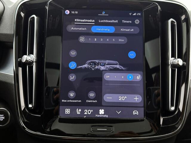 Volvo XC40 2.0 B4 Plus Dark | Trekhaak | Panoramadak | Stoelverwarming |