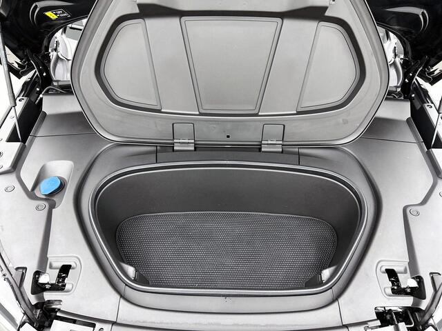 Volvo XC40 Recharge Core | Stoelverwarming | Getint glas | Achteruitrijcamera |